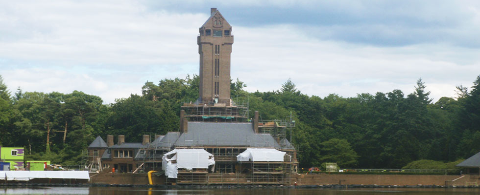 Schadebeperkend verwijderen van voegwerk aan Jachtslot Sint Hubertus te Hoenderlo
